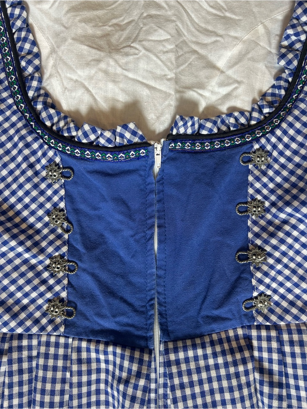 Women's Oktoberfest dirndl Dress XL - Picture 3 of 11